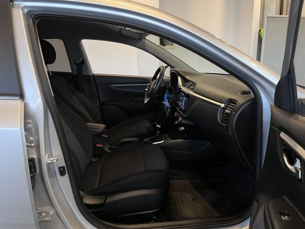Kia Rio IV Рестайлинг с пробегом 2021 года, цена 2 030 000 рублей, 54010 км, седан, Автокод Объявления