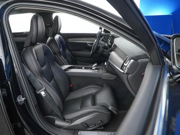 Volvo S90 II Рестайлинг с пробегом 2023 года, цена 4 599 050 рублей, 37771 км, седан, Автокод Объявления