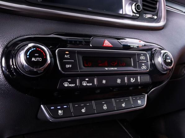 Kia Sorento II Рестайлинг с пробегом 2019 года, цена 2 800 000 рублей, 115000 км, внедорожник, Автокод Объявления