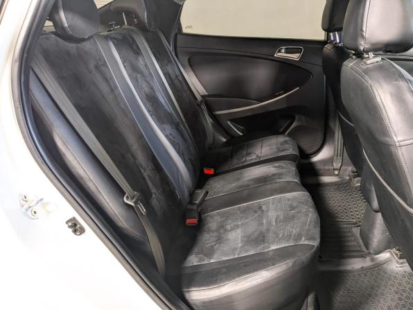 Hyundai Solaris I Рестайлинг с пробегом 2015 года, цена 939 900 рублей, 157500 км, седан, Автокод Объявления