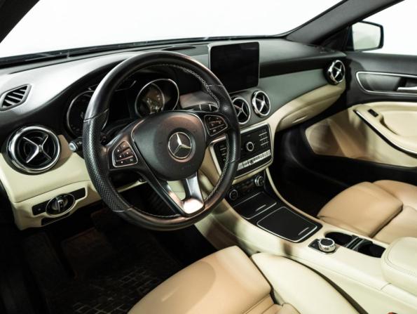 Mercedes-Benz GLA I (X156) Рестайлинг с пробегом 2019 года, цена 2 399 700 рублей, 127709 км, внедорожник, Автокод Объявления