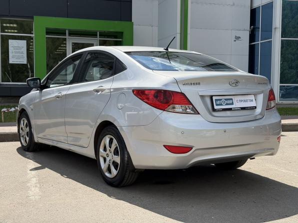 Hyundai Solaris I с пробегом 2013 года, цена 625 000 рублей, 253244 км, седан, Автокод Объявления