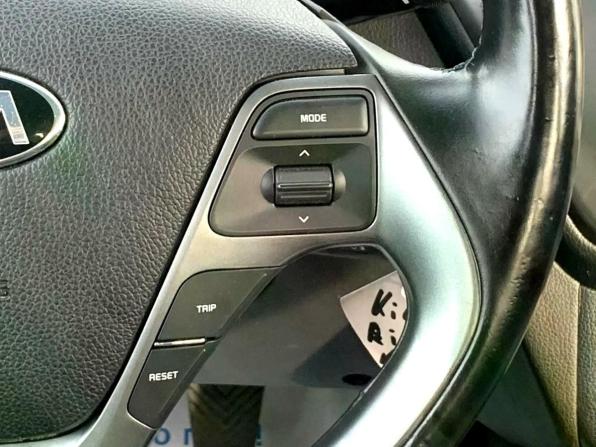 Kia Rio III Рестайлинг с пробегом 2015 года, цена 1 028 000 рублей, 192980 км, седан, Автокод Объявления