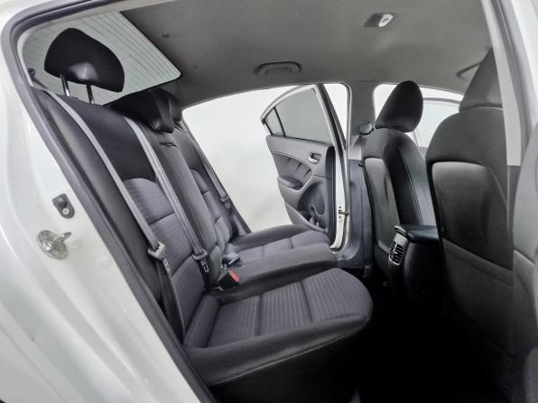 Kia Cerato III Рестайлинг (Classic) с пробегом 2017 года, цена 1 085 000 рублей, 220902 км, седан, Автокод Объявления