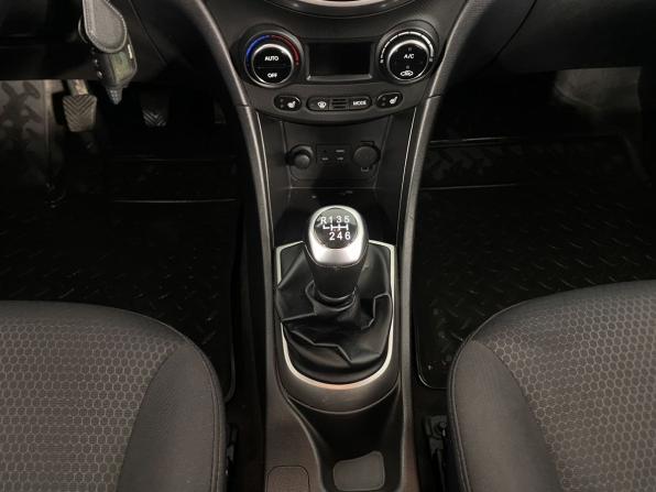 Hyundai Solaris I Рестайлинг с пробегом 2014 года, цена 899 000 рублей, 136180 км, хэтчбек, Автокод Объявления