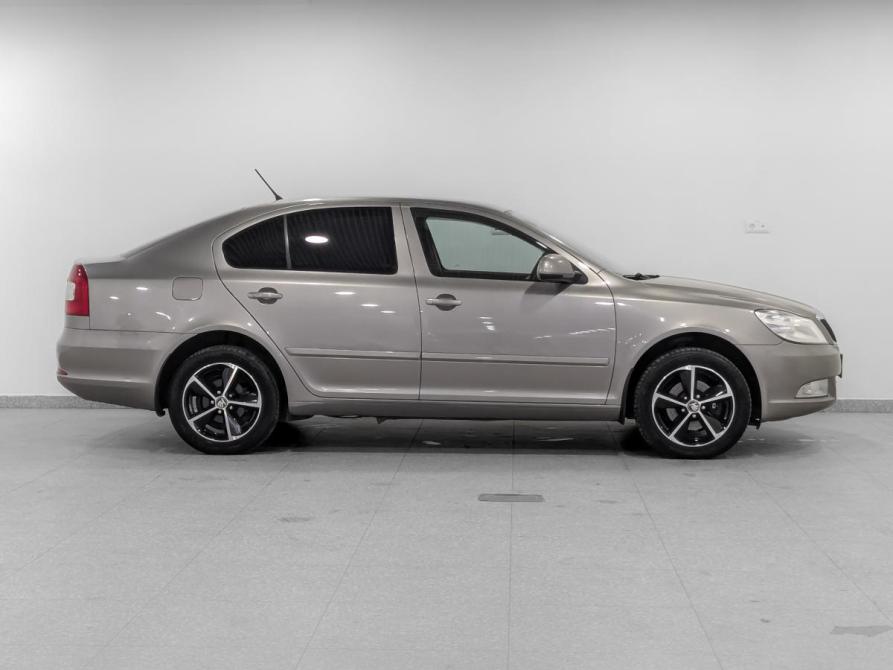 Skoda Octavia II (A5) Рестайлинг Москва  - изображение 4