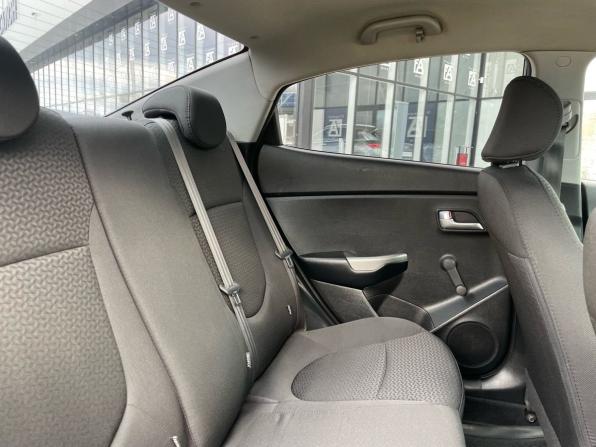 Kia Rio III Рестайлинг с пробегом 2015 года, цена 890 000 рублей, 177600 км, седан, Автокод Объявления
