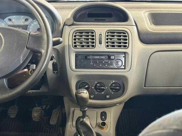 Renault Symbol I Рестайлинг с пробегом 2005 года, цена 224 219 рублей, 264000 км, седан, Автокод Объявления