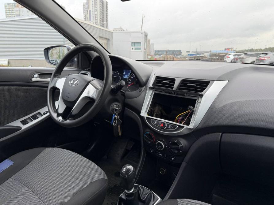 Hyundai Solaris I Санкт-Петербург  - изображение 11