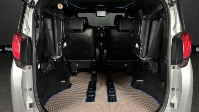 Toyota Alphard III с пробегом 2015 года, цена 3 250 000 рублей, 376772 км, минивэн, Автокод Объявления