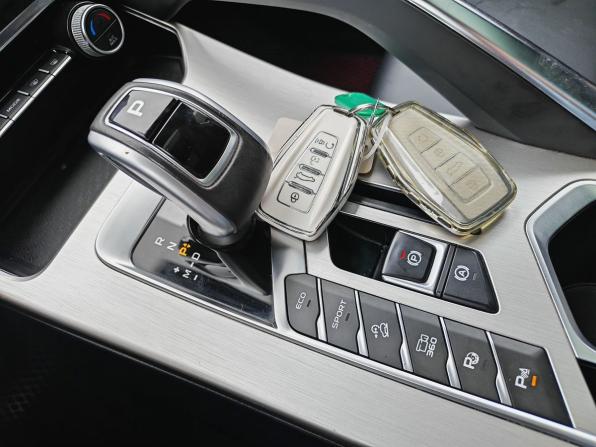 Geely Coolray I с пробегом 2020 года, цена 1 413 000 рублей, 71170 км, внедорожник, Автокод Объявления