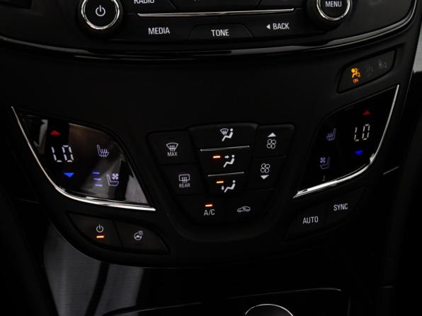 Opel Insignia I Рестайлинг с пробегом 2014 года, цена 1 239 000 рублей, 201801 км, лифтбек, Автокод Объявления