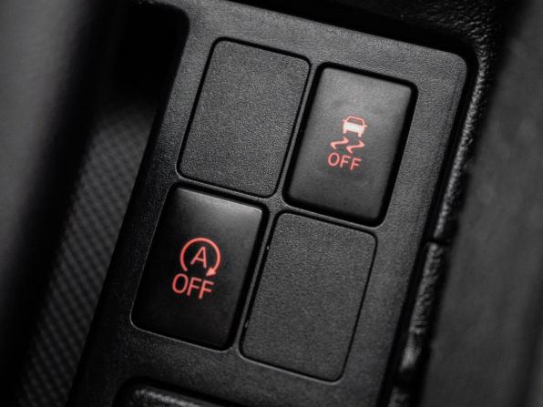 Toyota Vitz III (XP130) Рестайлинг 2 с пробегом 2017 года, цена 899 500 рублей, 186340 км, хэтчбек, Автокод Объявления