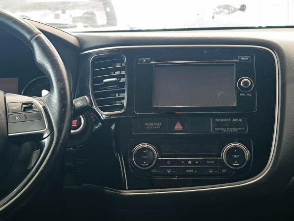 Mitsubishi Outlander III Рестайлинг 2 с пробегом 2016 года, цена 1 921 000 рублей, 173072 км, внедорожник, Автокод Объявления