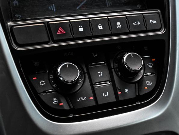 Opel Astra J Рестайлинг с пробегом 2013 года, цена 1 064 000 рублей, 190646 км, хэтчбек, Автокод Объявления
