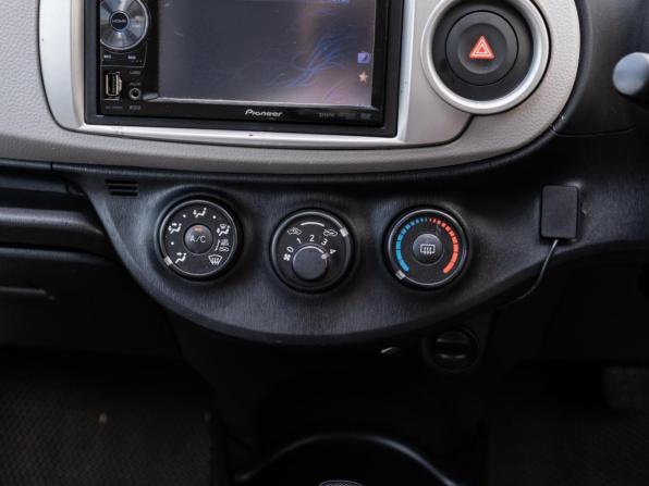 Toyota Vitz III (XP130) с пробегом 2014 года, цена 799 000 рублей, 151108 км, хэтчбек, Автокод Объявления