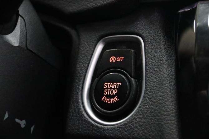 BMW 3 серии VI (F3x) Рестайлинг с пробегом 2017 года, цена 1 855 550 рублей, 196953 км, седан, Автокод Объявления