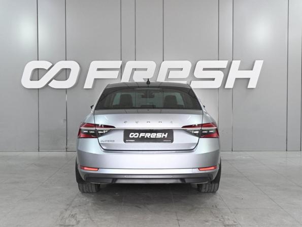 Skoda Superb III Рестайлинг с пробегом 2019 года, цена 2 550 000 рублей, 155743 км, лифтбек, Автокод Объявления