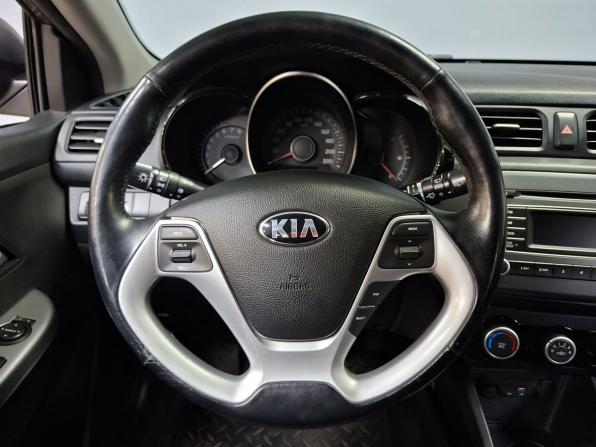 Kia Rio III Рестайлинг с пробегом 2015 года, цена 1 159 000 рублей, 119689 км, хэтчбек, Автокод Объявления