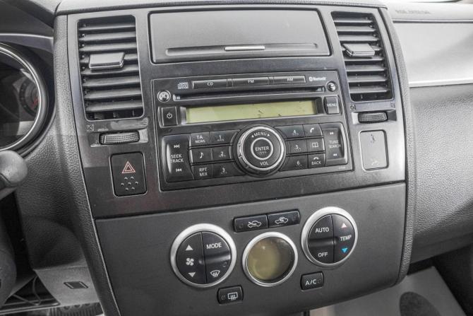 Nissan Tiida I с пробегом 2008 года, цена 749 000 рублей, 260000 км, хэтчбек, Автокод Объявления