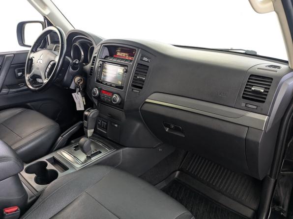 Mitsubishi Pajero IV Рестайлинг 2 с пробегом 2014 года, цена 2 450 000 рублей, 140494 км, внедорожник, Автокод Объявления