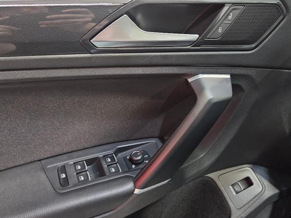 Volkswagen Tiguan II с пробегом 2018 года, цена 2 415 000 рублей, 168748 км, внедорожник, Автокод Объявления
