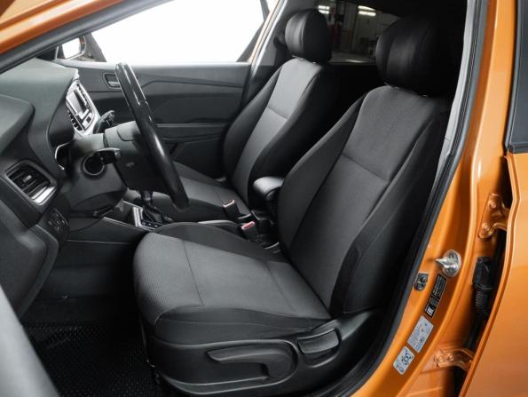 Hyundai Solaris II с пробегом 2017 года, цена 1 229 000 рублей, 185412 км, седан, Автокод Объявления