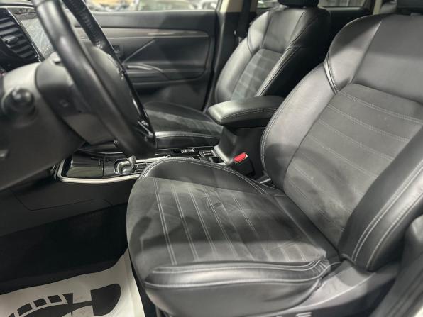 Mitsubishi Outlander III Рестайлинг 3 с пробегом 2022 года, цена 2 370 000 рублей, 147409 км, внедорожник, Автокод Объявления