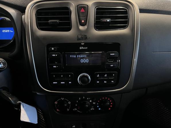 Renault Sandero II с пробегом 2017 года, цена 1 049 000 рублей, 105889 км, хэтчбек, Автокод Объявления
