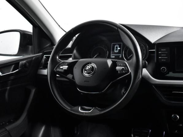 Skoda Rapid II с пробегом 2020 года, цена 1 559 000 рублей, 126000 км, лифтбек, Автокод Объявления