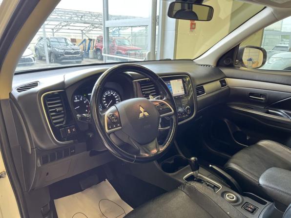 Mitsubishi Outlander III Рестайлинг с пробегом 2014 года, цена 1 539 000 рублей, 285000 км, внедорожник, Автокод Объявления
