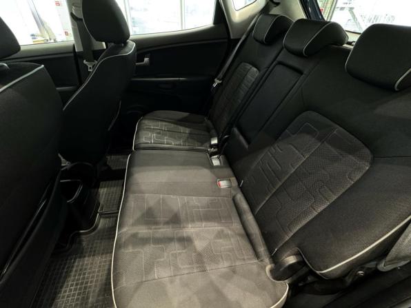 Kia Venga I с пробегом 2011 года, цена 880 000 рублей, 125000 км, минивэн, Автокод Объявления