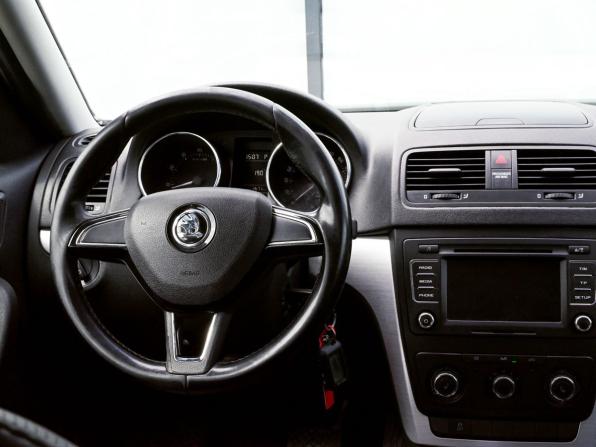 Skoda Yeti I с пробегом 2014 года, цена 892 000 рублей, 215863 км, внедорожник, Автокод Объявления