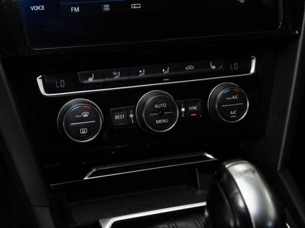 Volkswagen Passat B8 с пробегом 2017 года, цена 1 780 000 рублей, 201375 км, седан, Автокод Объявления
