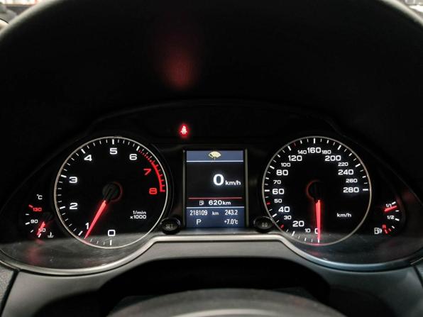 Audi Q5 I (8R) с пробегом 2012 года, цена 1 250 000 рублей, 218107 км, внедорожник, Автокод Объявления