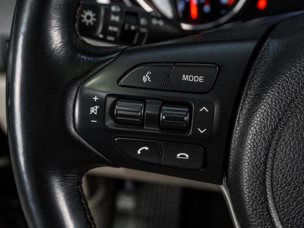Kia Carnival III с пробегом 2019 года, цена 3 289 000 рублей, 123391 км, минивэн, Автокод Объявления
