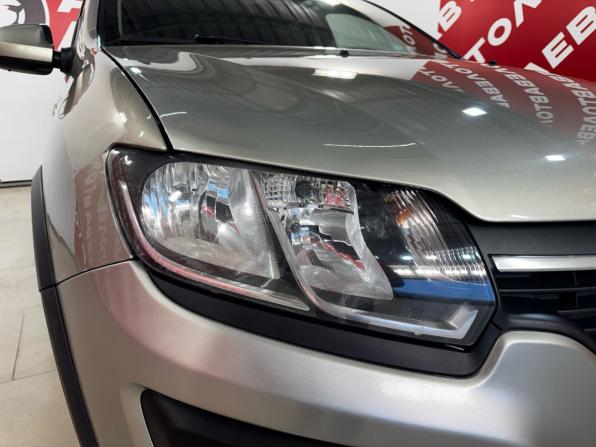 Renault Sandero II с пробегом 2018 года, цена 930 000 рублей, 121316 км, хэтчбек, Автокод Объявления