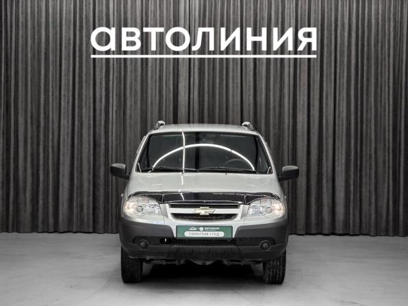 Chevrolet Niva I Рестайлинг с пробегом 2017 года, цена 760 000 рублей, 63000 км, внедорожник, Автокод Объявления