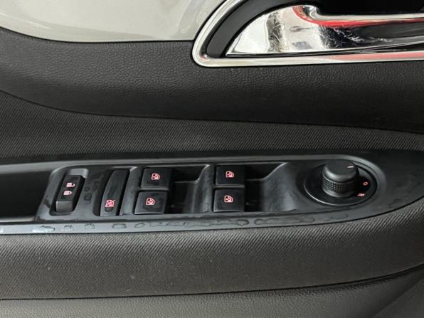 Opel Mokka I с пробегом 2014 года, цена 1 055 000 рублей, 132939 км, внедорожник, Автокод Объявления