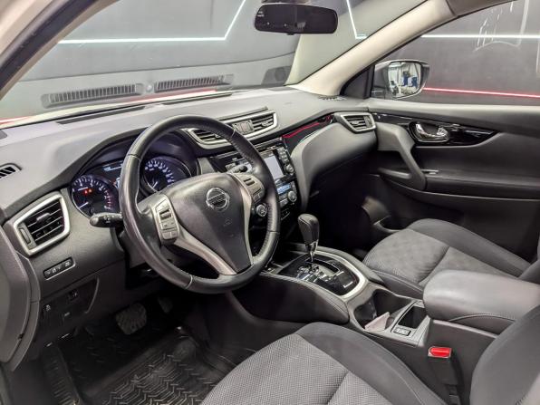 Nissan Qashqai II с пробегом 2017 года, цена 1 790 000 рублей, 64996 км, внедорожник, Автокод Объявления