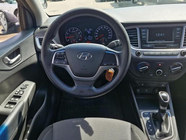 Hyundai Solaris II Рестайлинг с пробегом 2021 года, цена 1 579 000 рублей, 118456 км, седан, Автокод Объявления