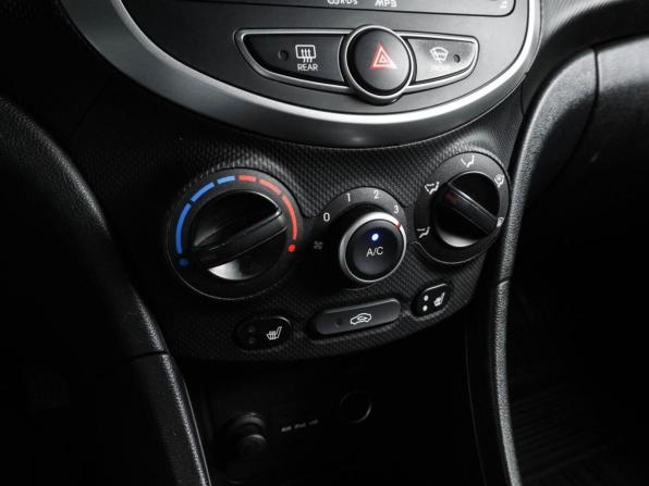 Hyundai Solaris I с пробегом 2012 года, цена 799 000 рублей, 169278 км, хэтчбек, Автокод Объявления