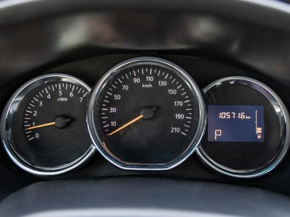 Renault Logan II с пробегом 2018 года, цена 998 000 рублей, 105716 км, седан, Автокод Объявления