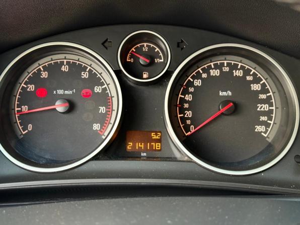 Opel Astra H Рестайлинг с пробегом 2013 года, цена 617 000 рублей, 214174 км, седан, Автокод Объявления