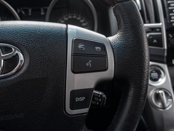 Toyota Land Cruiser 200 Series Рестайлинг 1 с пробегом 2013 года, цена 3 620 000 рублей, 293098 км, внедорожник, Автокод Объявления