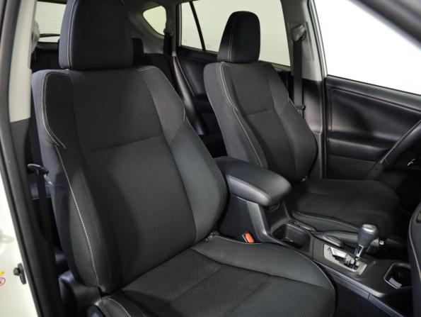 Toyota RAV4 IV (XA40) Рестайлинг с пробегом 2017 года, цена 2 399 000 рублей, 64430 км, внедорожник, Автокод Объявления
