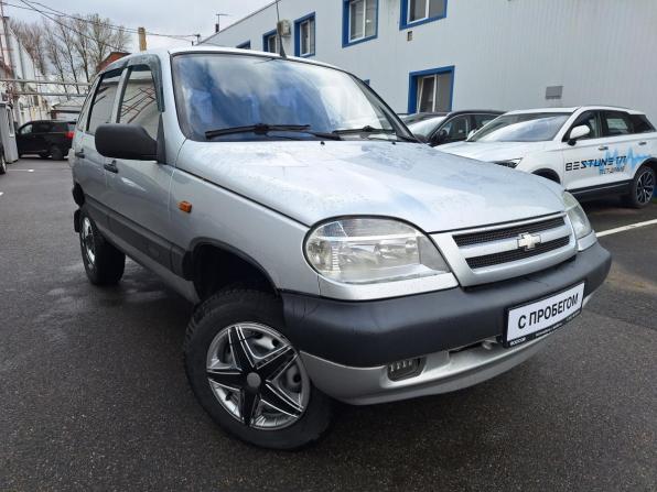 Chevrolet Niva I с пробегом 2004 года, цена 349 000 рублей, 129223 км, внедорожник, Автокод Объявления