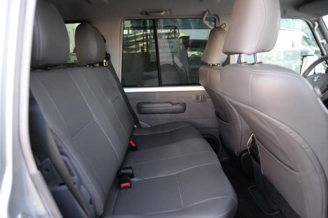 Toyota Land Cruiser 70 Series Рестайлинг 1 с пробегом 2015 года, цена 9 450 000 рублей, 2059 км, внедорожник, Автокод Объявления