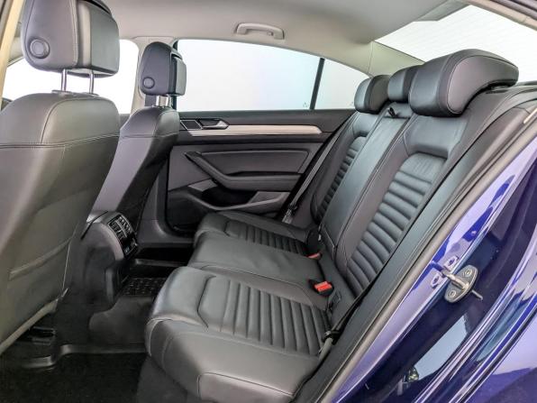 Volkswagen Passat B8 с пробегом 2019 года, цена 2 400 000 рублей, 128087 км, седан, Автокод Объявления