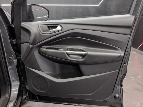 Ford Kuga II Рестайлинг с пробегом 2017 года, цена 1 700 000 рублей, 69916 км, внедорожник, Автокод Объявления